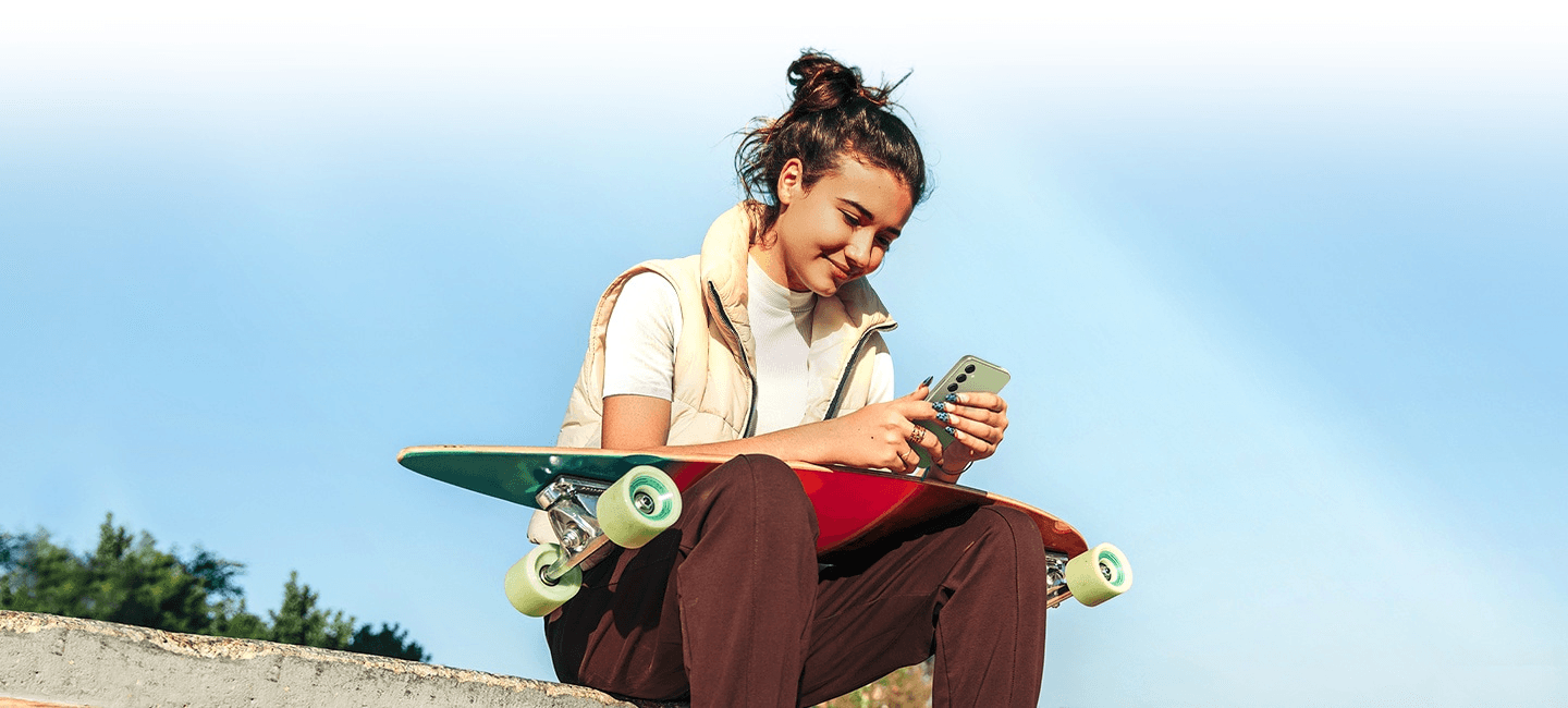 Samsung Galaxy A54 - Unlocked - Image 3